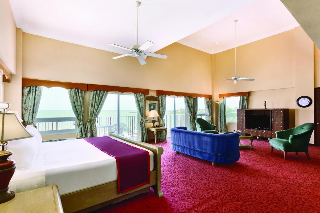 Ramada By Wyndham Princess Belize City Esterno foto