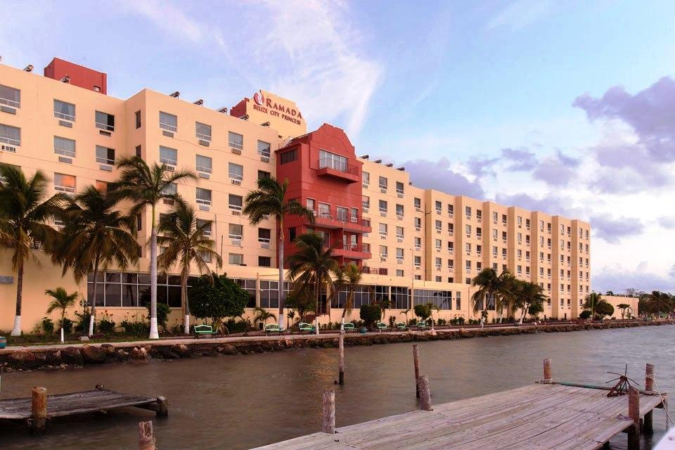 Ramada By Wyndham Princess Belize City Esterno foto