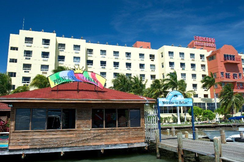 Ramada By Wyndham Princess Belize City Esterno foto